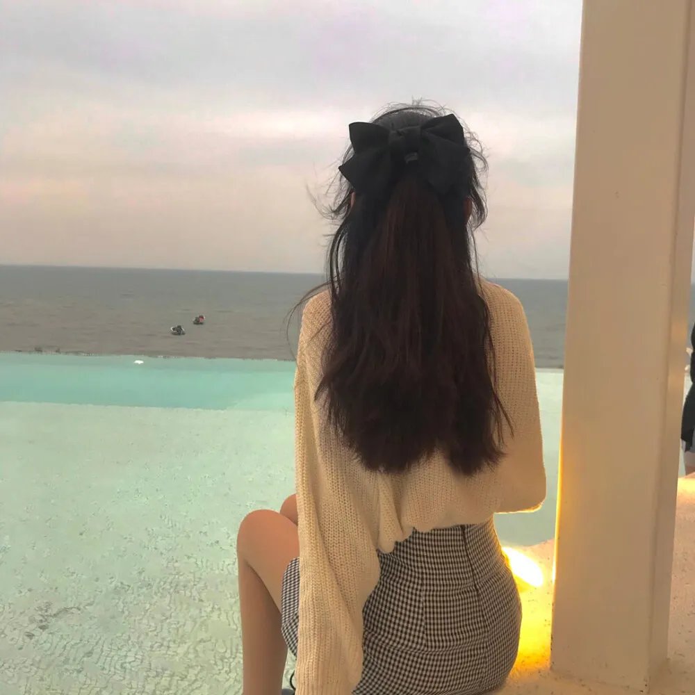 照片中的谋杀案封面